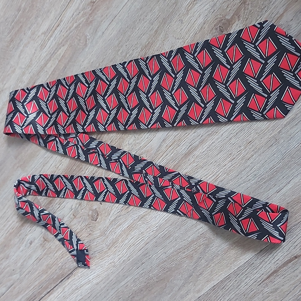 Pierre Cardin Paris tie